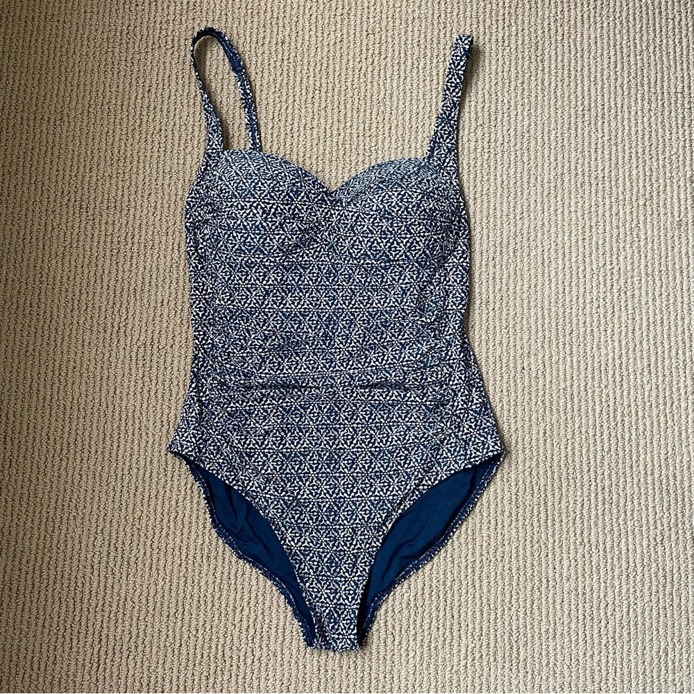 NipTuck Women’s one piece swimsuit